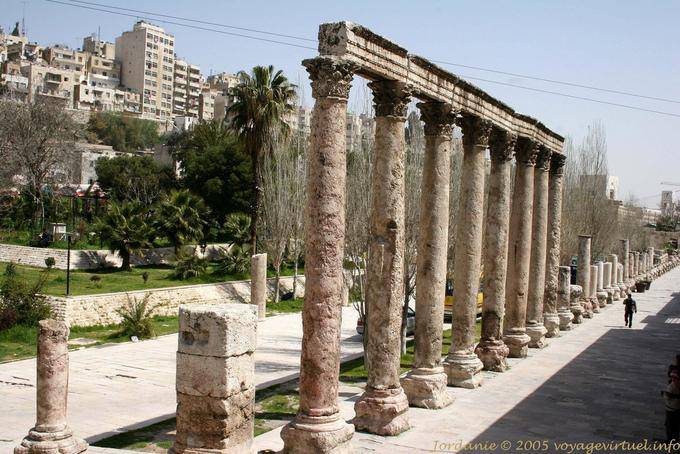 Korinthischen Säulen Säulengängen des Cardo Maximus, Amman - Jordanien