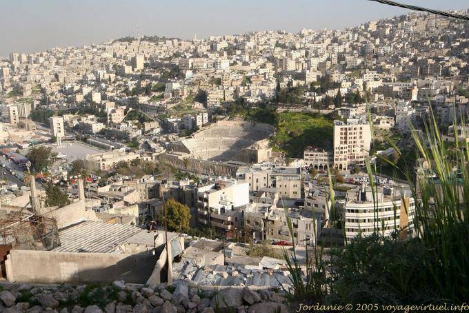 Amman, die Stadt und das Theater von der Zitadelle gesehen - Jordanien