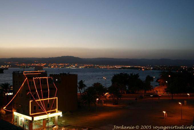 Aqaba, Eilat bei Nacht - Jordanien