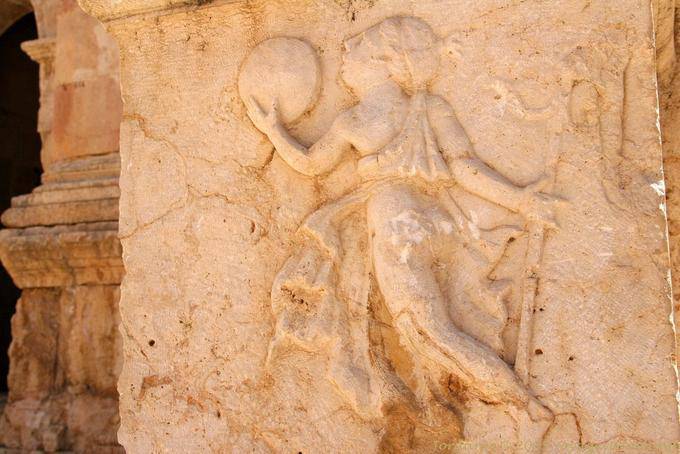 Skulptur eines Musikers, North Theater, Jerash - Jordanien