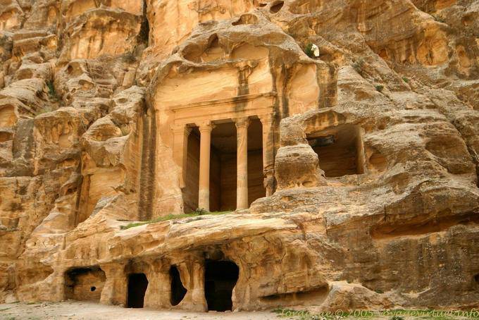 Tomb Spalten, Al Beidha, Little Petra - Jordanien