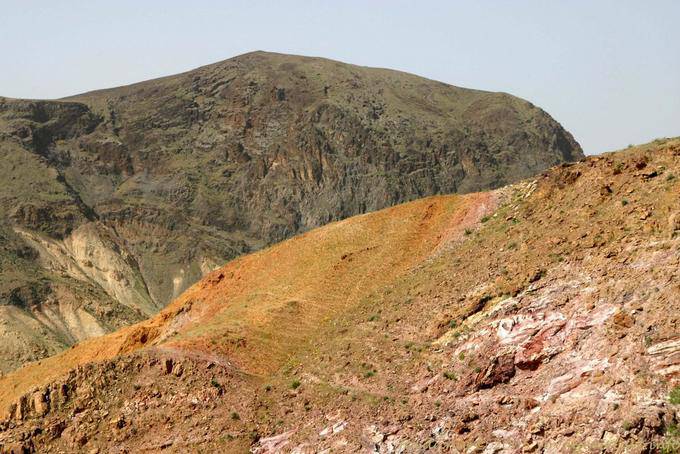 Schattierungen der Farben in den Bergen, Ma'in - Jordanien