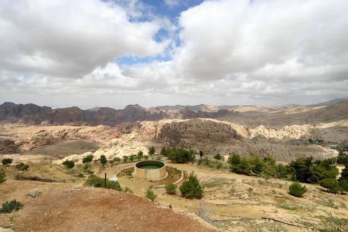 Wasserschutzgebiet in der Mitte von Nirgendwo, Umgebung von Petra - Jordanien