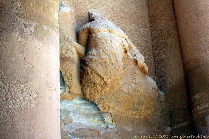 Kopflose Statue, Khazneh, Petra - Jordanien