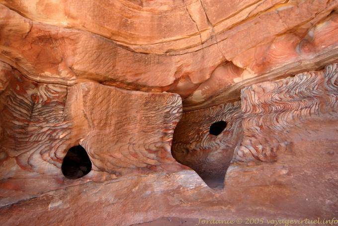Zimmer in den Fels, Petra Khubta geschnitzt - Jordanien