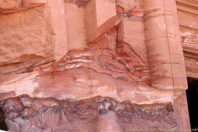 Detaillierte Auswirkungen der Erosion im Theater, Petra Khubta - Jordanien