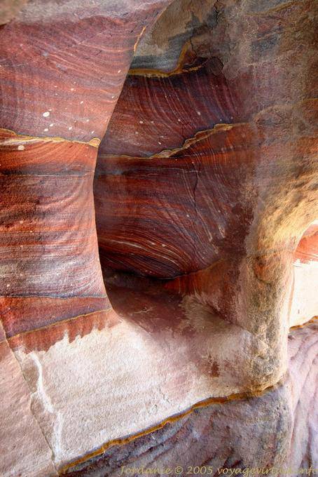 Schichten von schillernden Farben, Petra Khubta - Jordanien