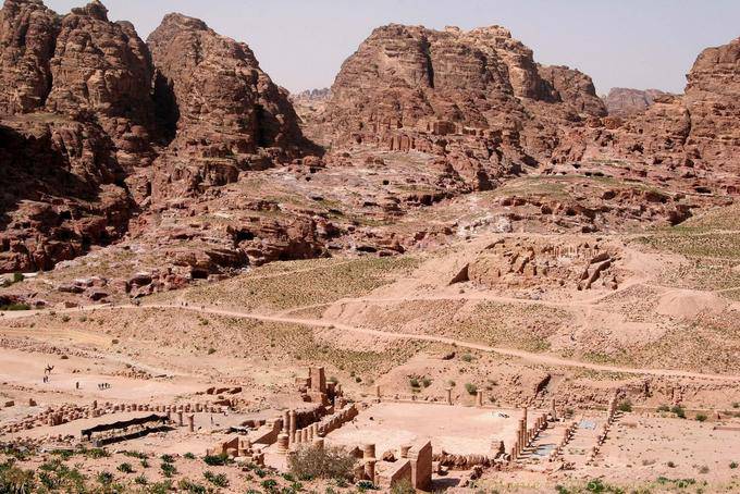 Panorama der Tempel von Petra Unterstadt - Jordanien