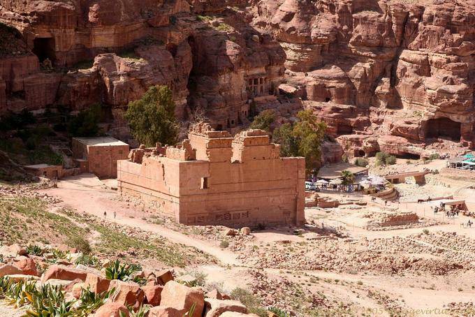 Monument Qasr al-Bint Nabatäer Petra Unterstadt - Jordanien