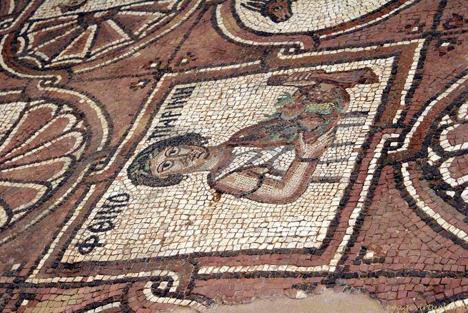 Obstkorb, Mosaik aus der byzantinischen Kirche Petra - Jordanien