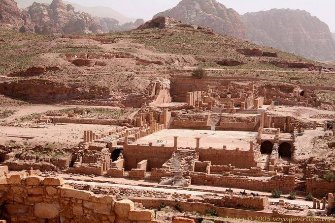 Panorama des großen Tempels von der Kirche, Petra Unterstadt - Jordanien