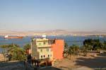 Haus mit Blick auf den Golf von Aqaba, Jordanien.