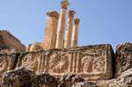 Friesland in korinthischen Säulen, Jerash, Jordanien.
