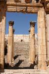 Eingang zur Kathedrale Blick aus dem Tor, Jerash, Jordanien.