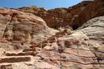 Steinstufen zum Wahrzeichen, Petra Khubta führenden, Jordanien.