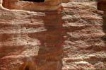 Streifen auf Felsen, Petra Khubta, Jordanien.