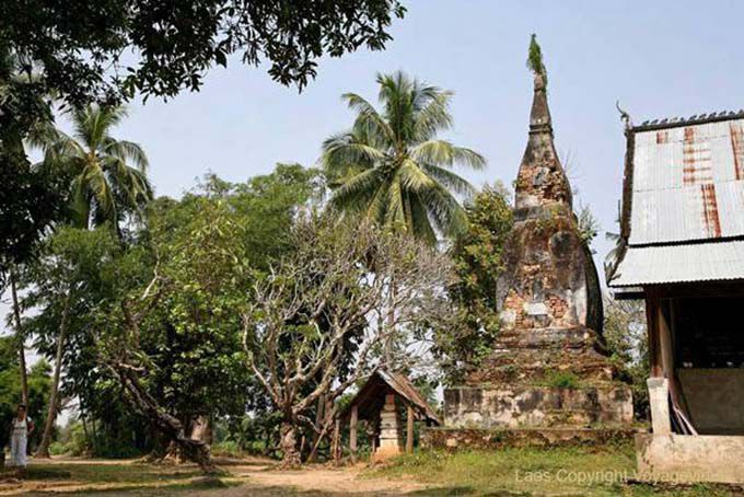 Alte Stupa neben dem Wat Khon Tai, Khone Insel, Laos