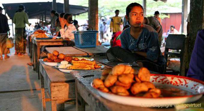 Donuts bei Sonnenaufgang, Insel Khong, Laos