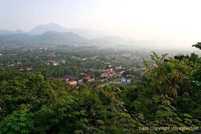 Panorama Luang Prabang ins Mount Phousi, Laos