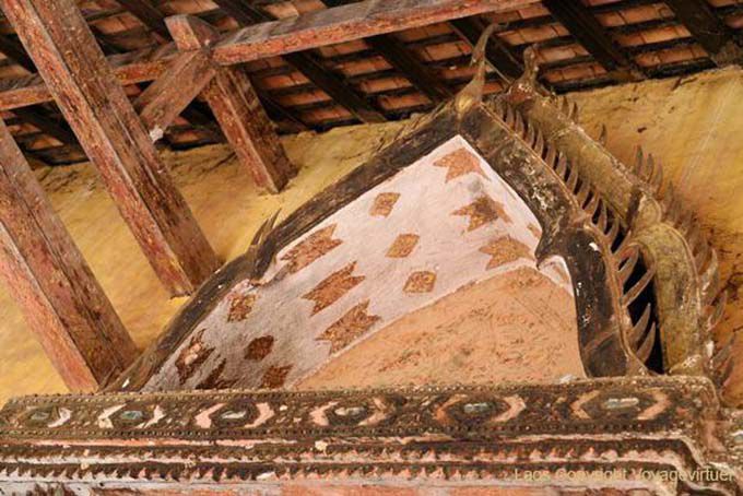 Openwork Dekoration von lackiertem Holz, Wat Si Saket, Vientiane, Laos