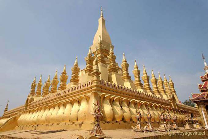 Stupa mit einem Stück des Brustbeins des Buddha, Wat That Luang, Vientiane, Laos