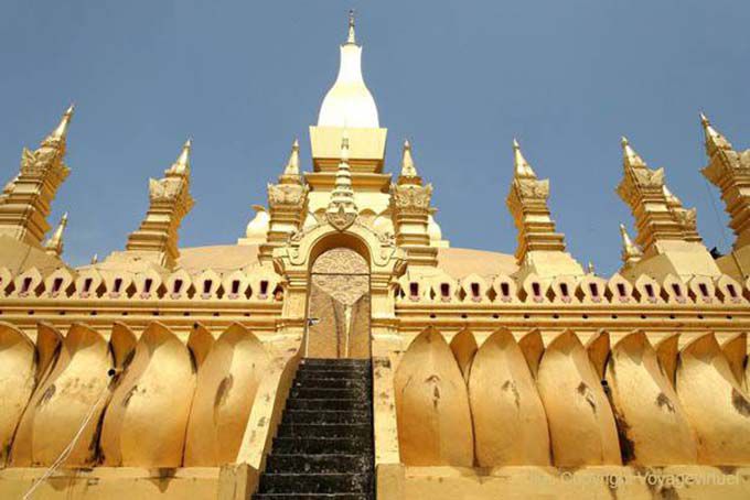 Treppen des Heiligtums, Wat That Luang, Vientiane, Laos