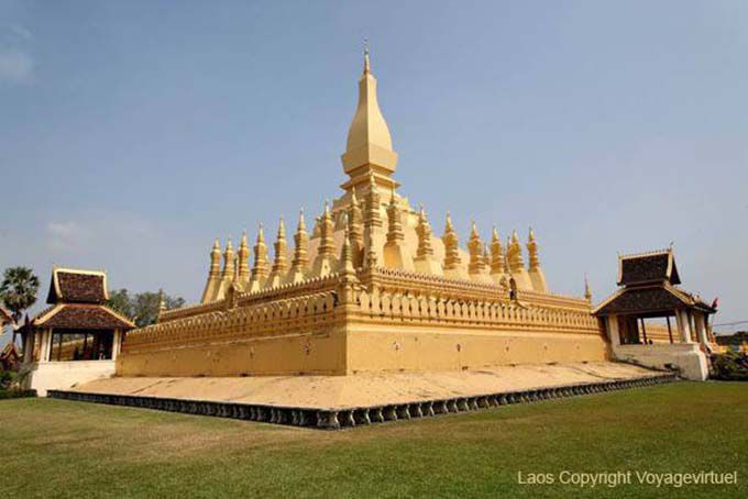 Panorama der Pha That Luang Stupa, Wat That Luang, Vientiane, Laos