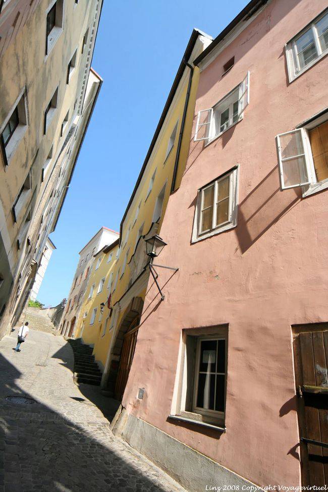 Altstadt, Hofgasse, Gasse in Richtung Schloss, Linz - Österreich