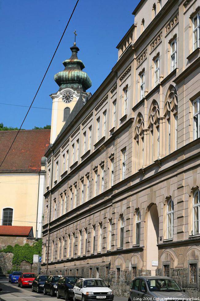 Baumbachstraße, Architektur überlappend, Linz - Österreich