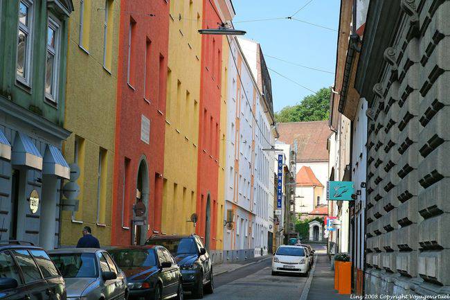 Baumbachstraße, Fassadenfarben, Linz - Österreich