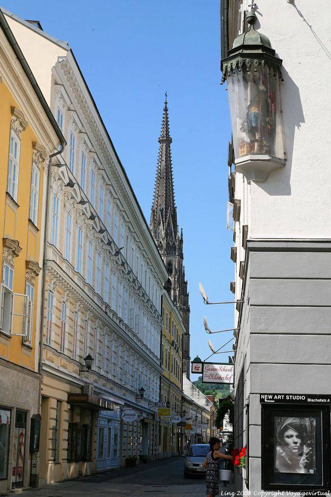 Bischofstraße, verschlossene Statue, Linz - Österreich
