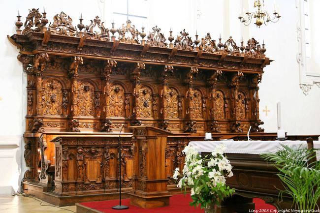 Ignatiuskirche, Alterdom, Sitze der Geistlichen, Linz - Österreich
