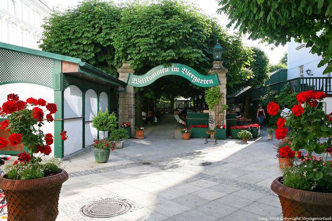 Landstraße, Klosterhof Biergarten, Linz - Österreich
