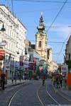 Landstraße, Taubenmarkt, Blick von einer Straßenbahnhaltestelle, Linz, Österreich.