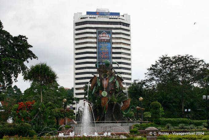 Der Drache-Brunnen, Garten Menara Kuala Lumpur - Malaysia