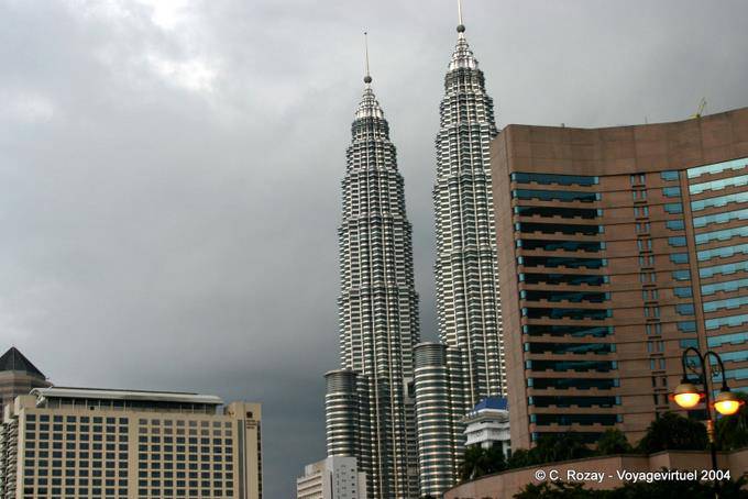 Die beiden Hochhäuser, die höchsten Gebäude der Welt, den Petronas, Kuala Lumpur - Malaysia