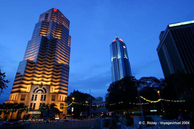 Lumiéres in der modernen Architektur von Kuala Lumpur - Malaysia