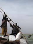 Gestes sur banc de sable entre Mopti et Tombouctou