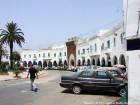 Rundbögen, Liberation Square, um Bab el Khemis, Larache, Marokko.
