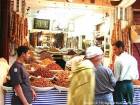 Shop Trockenfrüchte, Feigen und Datteln, Fes El Bali Medina, Marokko.