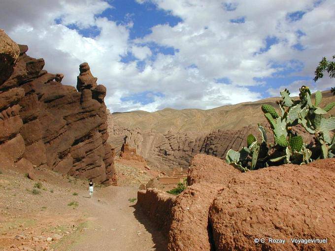 Red Spaziergang im Gehirn des Atlas, Dades - Marokko