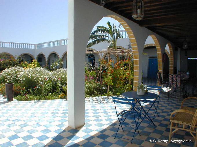 Essaouira, Dar Kenavo, Blick von der Terrasse Arkaden - Marokko