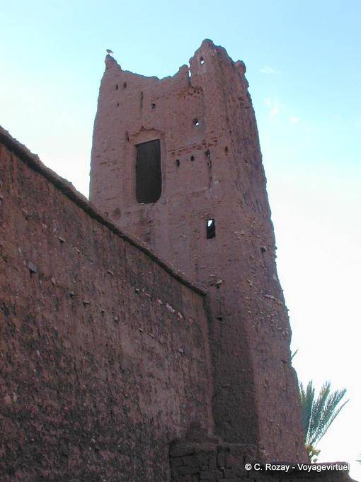 Ait Ben Haddou, einem der Ecktürme des Ksar - Marokko