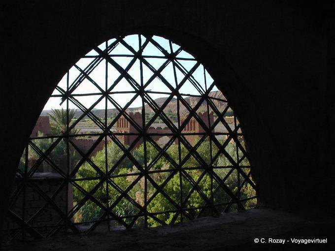 Ait Ben Haddou, Reste von Douar neben dem Ounila - Marokko