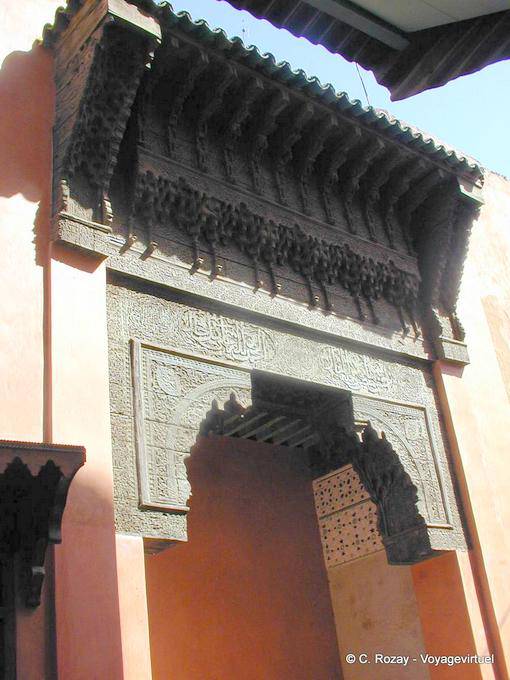 Über dem Eingang zu der Madrasa Ben Youssef, Marrakesch - Marokko
