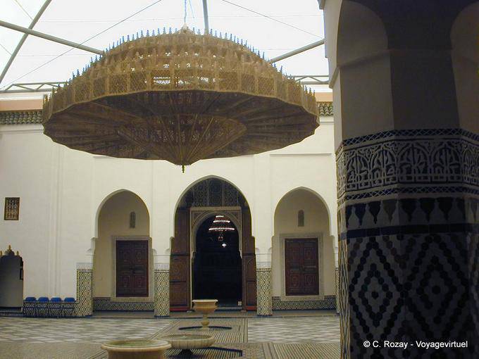 Maurischen Kunst Patio, Dar M'nebhi, Marrakesch-Museum - Marokko