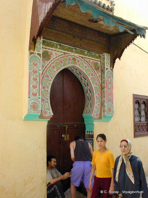 Auf den Stufen der Tür dekoriert, Meknes - Marokko