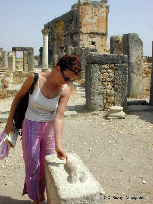 Stein Phallus, Sexus grattus Rigolus, Volubilis - Marokko
