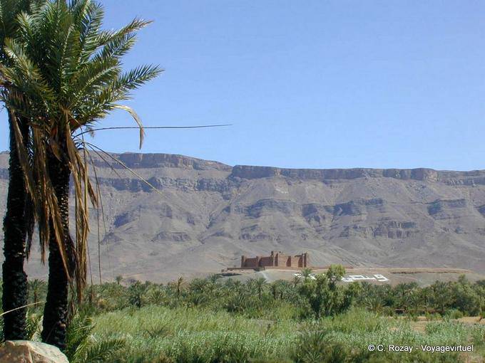 Erste Kasbah des Draa-Tal - Ouarzazate nach Zagora - Marokko