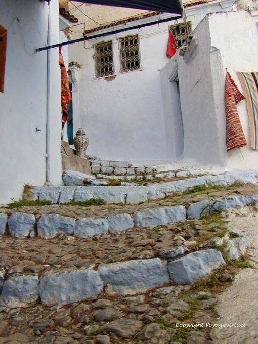 Close up der alten Treppen, Chefchaouen - Marokko